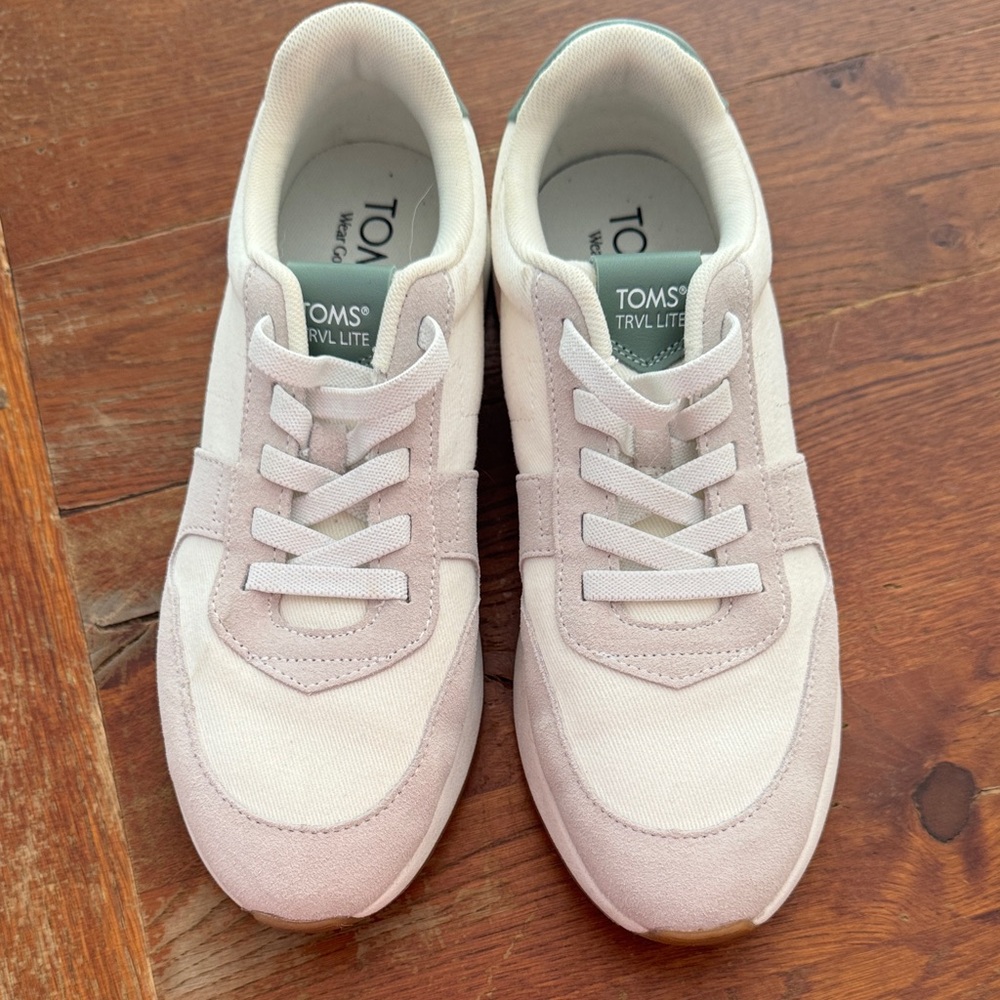 Toms Women's Sneakers in Light Pink and White